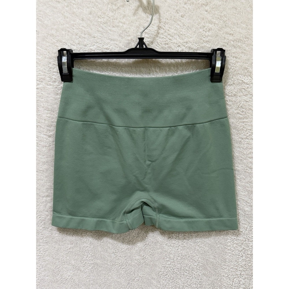 AYBL Women's Shorts Small Green Scrunch Bum Seamless Workout 3" Athleisure